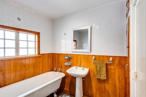 Photo of property in 7 Fitzroy Road, Bluff Hill, Napier, 4110