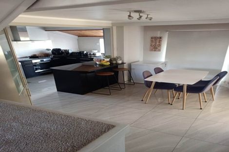 Photo of property in 19 Newport Place, Forrest Hill, Auckland, 0620