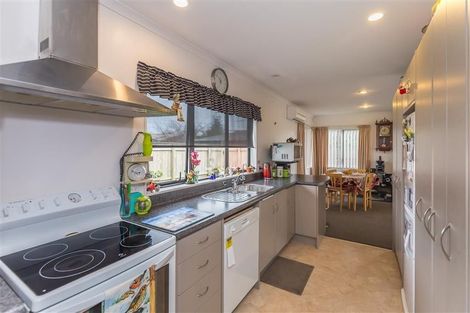 Photo of property in 12 Belle Maison Court, Levin, 5510