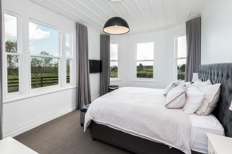 Photo of property in 41 Church Road, Ardmore, Papakura, 2582