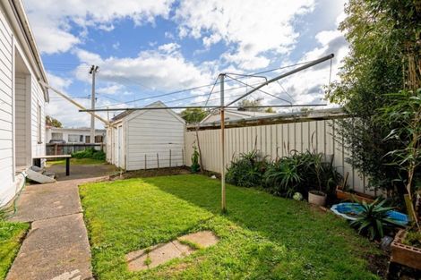 Photo of property in 393 College Street, Hokowhitu, Palmerston North, 4410
