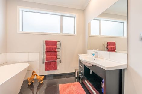 Photo of property in 2 Meadowstone Street, Gleniti, Timaru, 7910