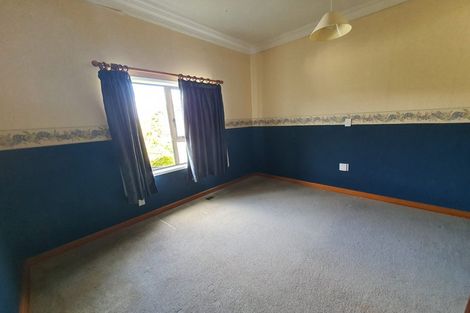 Photo of property in 28 Bassett Road, Johnsonville, Wellington, 6037