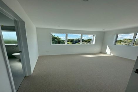 Photo of property in 2a Northgrove Avenue, Hillcrest, Auckland, 0627