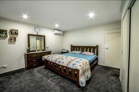 Photo of property in 16 Reins Road, Takanini, 2112