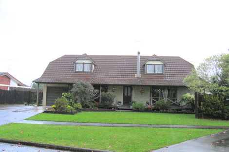 Photo of property in 12 Orinda Close, Botany Downs, Auckland, 2010