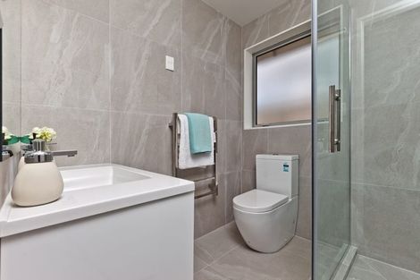 Photo of property in 1 Fruitlands Road, Kumeu, 0810