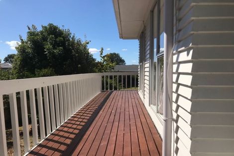 Photo of property in 13 Booralee Avenue, Botany Downs, Auckland, 2010