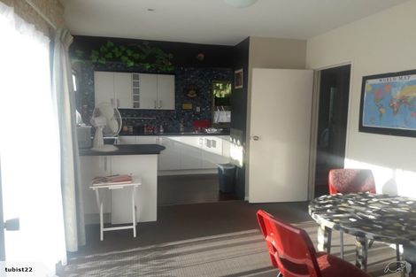 Photo of property in 274 Forest Hill Road, Waiatarua, Auckland, 0612