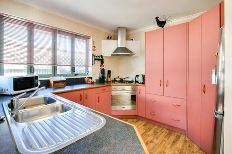 Photo of property in 238c Warwick Road, Mayfair, Hastings, 4122