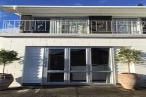 Photo of property in 1/212 Te Atatu Road, Te Atatu South, Auckland, 0610