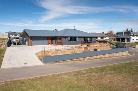 Photo of property in 6 Tawera Place, Te Anau, 9679