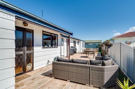 Photo of property in 1005a Heretaunga Street East, Parkvale, Hastings, 4122