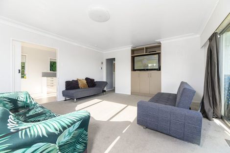 Photo of property in 2 April Place, Red Hill, Papakura, 2110