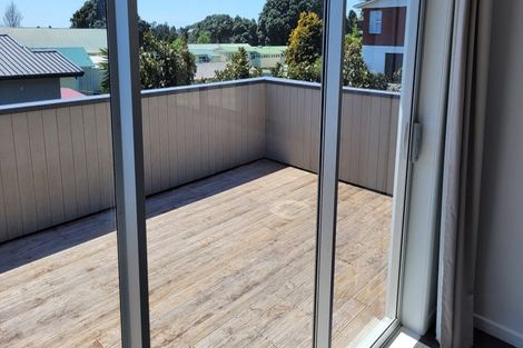 Photo of property in 53 Calvert Road, Lynmouth, New Plymouth, 4310