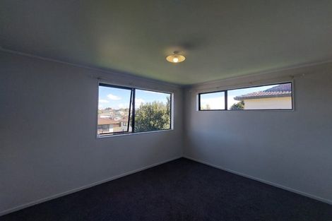 Photo of property in 2/19 Silver Creek Road, Weymouth, Auckland, 2103