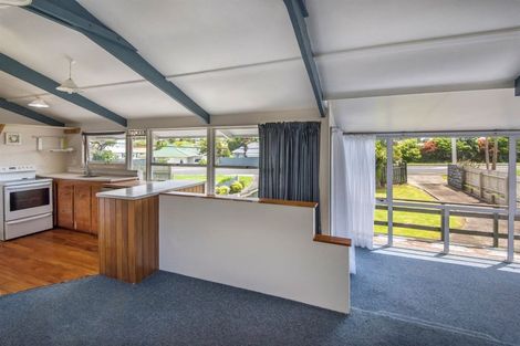 Photo of property in 20 Bay Street, Red Beach, 0932