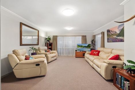 Photo of property in 21 Dowman Place, Te Puke, 3119
