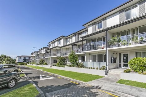 Photo of property in 2/23 Opito Way, East Tamaki, Auckland, 2013