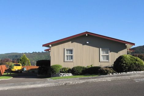 Photo of property in 21 Kingsley Street, Stokes Valley, Lower Hutt, 5019