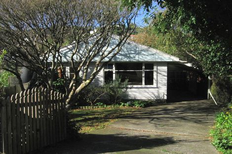 Photo of property in 20 Airlie Road, Plimmerton, Porirua, 5026