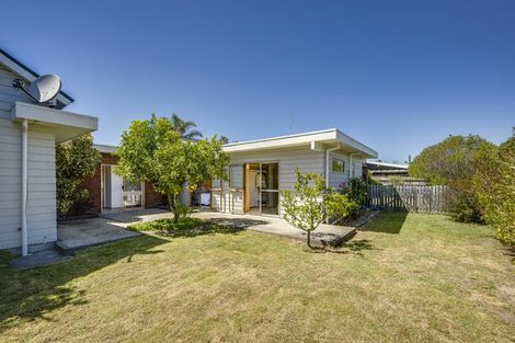 Photo of property in 16 Ngarimu Crescent, Taradale, Napier, 4112
