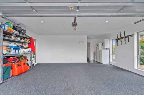 Photo of property in 18 Roseberry Place, Whitianga, 3510