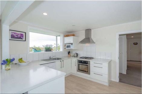 Photo of property in 46 Morrow Avenue, St Andrews, Hamilton, 3200