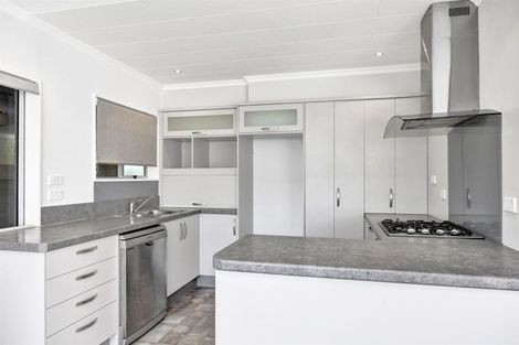 Photo of property in 18 George Street, Hawera, 4610