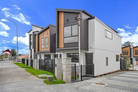 Photo of property in 2 Red Arches Road, Henderson, Auckland, 0610