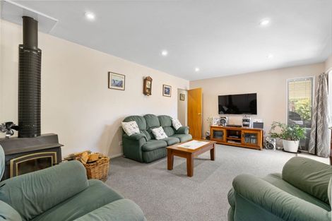 Photo of property in 25b Queens Avenue, Waikuku Beach, 7402