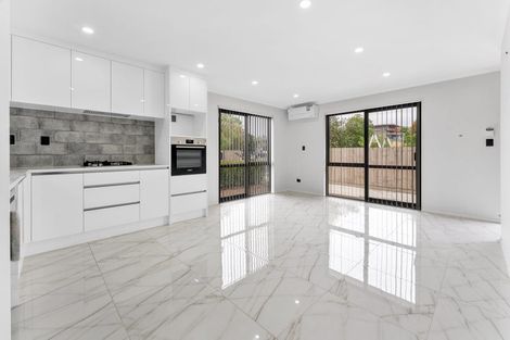 Photo of property in 147b Bucklands Beach Road, Bucklands Beach, Auckland, 2012