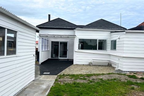 Photo of property in 92 Queens Drive, Saint Kilda, Dunedin, 9012