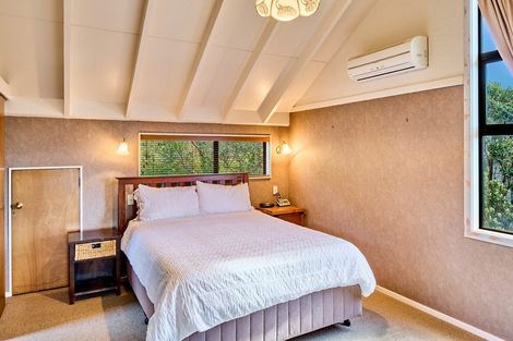 Photo of property in 100 Pope Street, Camborne, Porirua, 5026