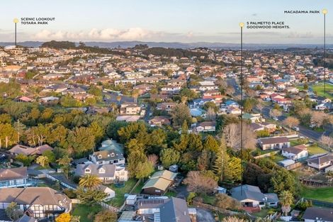 Photo of property in 5 Palmetto Place, Goodwood Heights, Auckland, 2105
