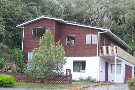 Photo of property in 15 Parsons Glen, Karori, Wellington, 6012