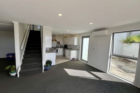 Photo of property in 2/127 Raroa Road, Aro Valley, Wellington, 6012