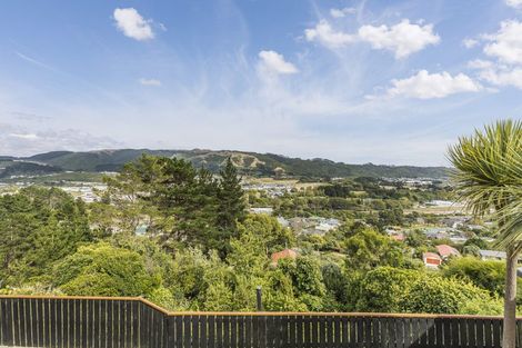Photo of property in 8 Ash Grove, Ranui, Porirua, 5024