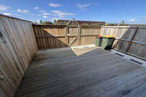 Photo of property in 11 Kaha Road, Takanini, 2110