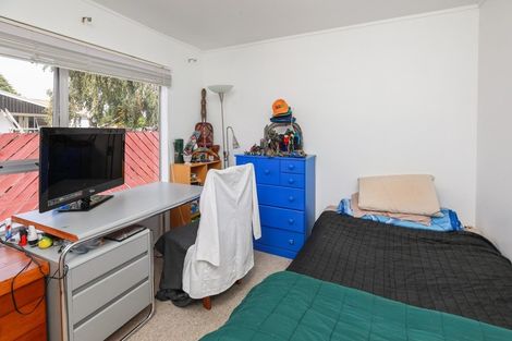 Photo of property in 25 Oakfield Crescent, Pukete, Hamilton, 3200