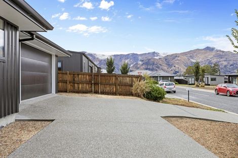 Photo of property in 37 Woodpecker Street, Lake Hawea, 9382