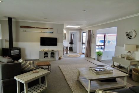 Photo of property in 5 Muapoko Street, Himatangi Beach, Foxton, 4891