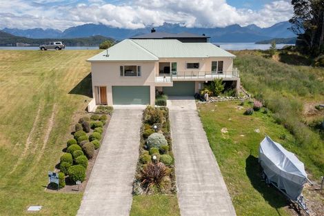 Photo of property in 25 Muriwai Drive, Manapouri, 9679
