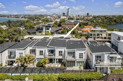 Photo of property in 6/258 Hurstmere Road, Takapuna, Auckland, 0622