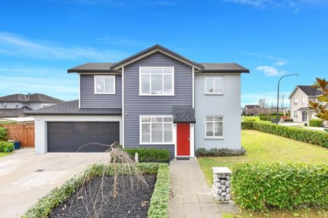 Photo of property in 11 Cornwall Place, Karaka, Papakura, 2113