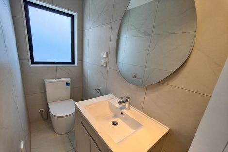 Photo of property in 4d Orinda Close, Botany Downs, Auckland, 2010