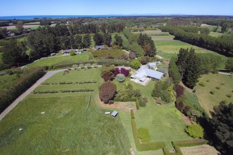 Photo of property in 152 Ashworths Road, Amberley, 7481