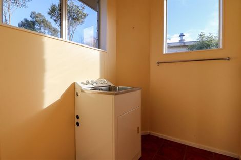 Photo of property in 60 Timaru Road, Waimate, 7924