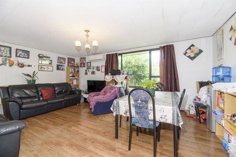 Photo of property in 1/12 Cameron Place, Ranui, Auckland, 0612