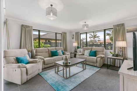 Photo of property in 27 Putaka Place, Papamoa Beach, Papamoa, 3118